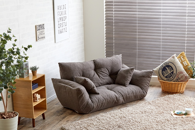 大注目！カジュアルデザインの大人気ファブリックフロアソファ★