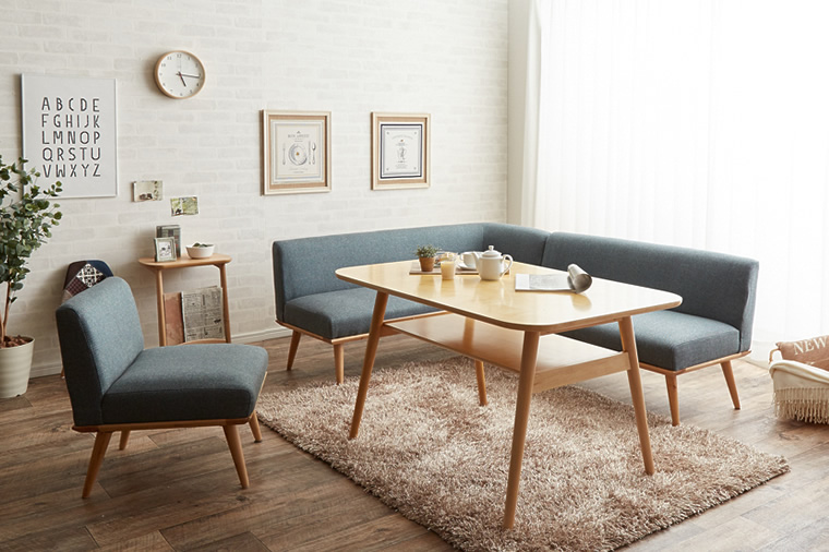 カフェのようなくつろぎ空間を作り出すソファダイニング♪