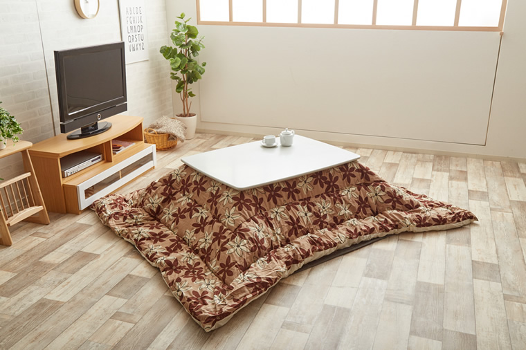 寒い冬はこたつでゆっくりと暖まりませんか？