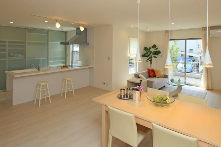 おすすめのキッチン天板は人工大理石？ステンレス？