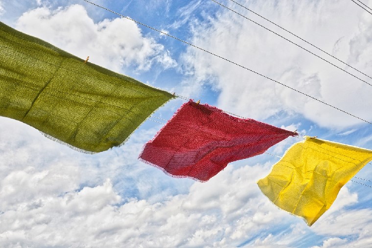 マルチカバーを使ってインテリアを楽々イメチェン♪