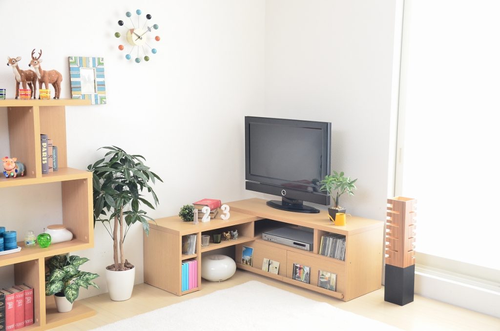 生活スタイルにあったコーナー型のテレビボードの画像