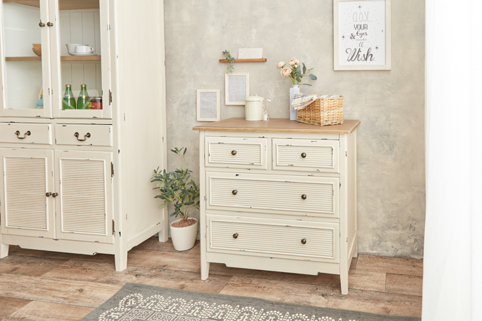 憧れのフレンチアンティークインテリアの画像