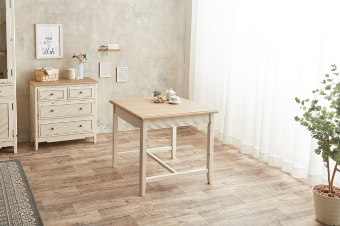 憧れのフレンチアンティークインテリアの画像