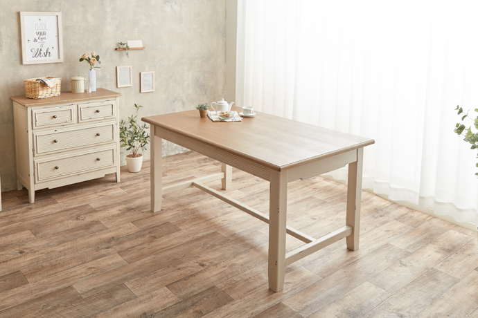 憧れのフレンチアンティークインテリアの画像