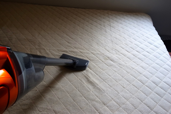 ベッド(マットレス)をクリーニングで綺麗にの画像