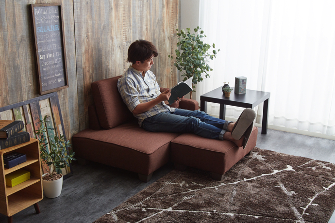 ソファーの足置き「オットマン」の魅力