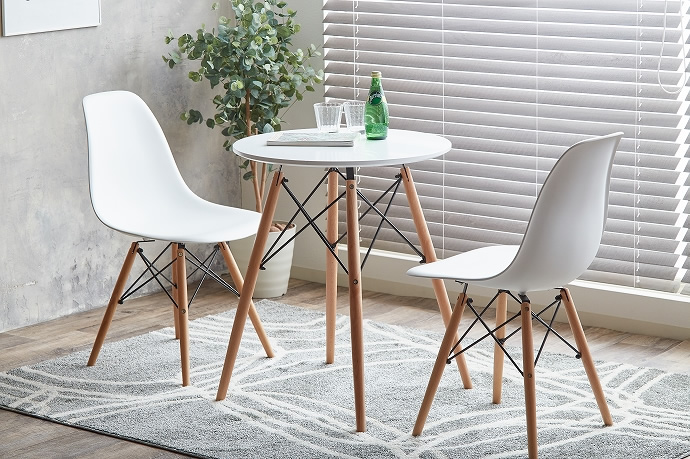 テーブルの大きさの決め方は？人数を参考にして実際のテーブルを見てみようの画像