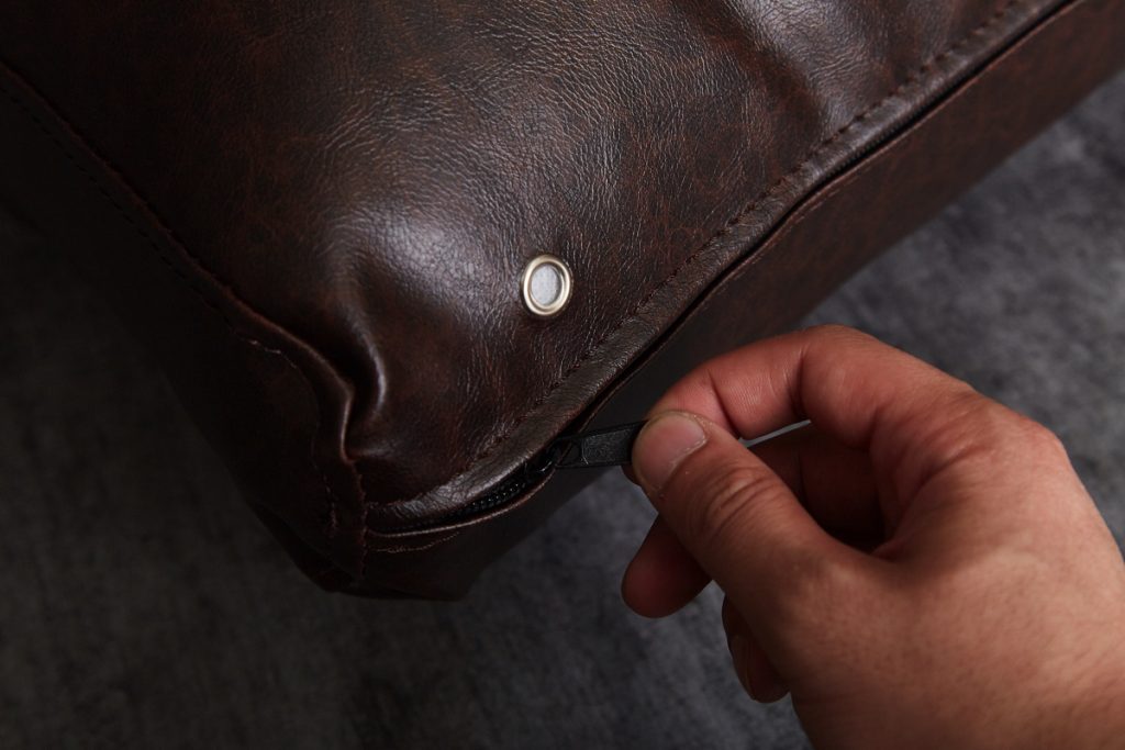 当店大人気シリーズ♪アイアンフレームと天然木の異素材MIXでお部屋を彩るソファ「Basquiat」シリーズのご紹介。の画像