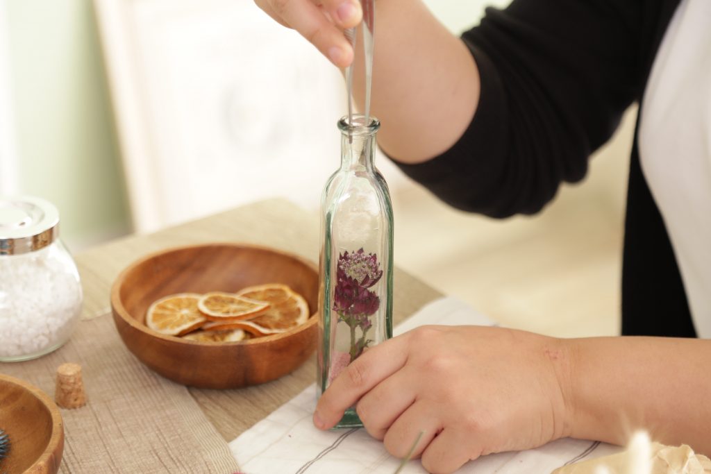 初心者でも簡単たのしい！ハーバリウムの作り方♪の画像