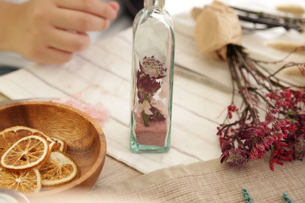 初心者でも簡単たのしい！ハーバリウムの作り方♪の画像