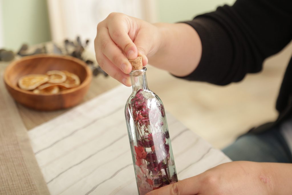 初心者でも簡単たのしい！ハーバリウムの作り方♪の画像