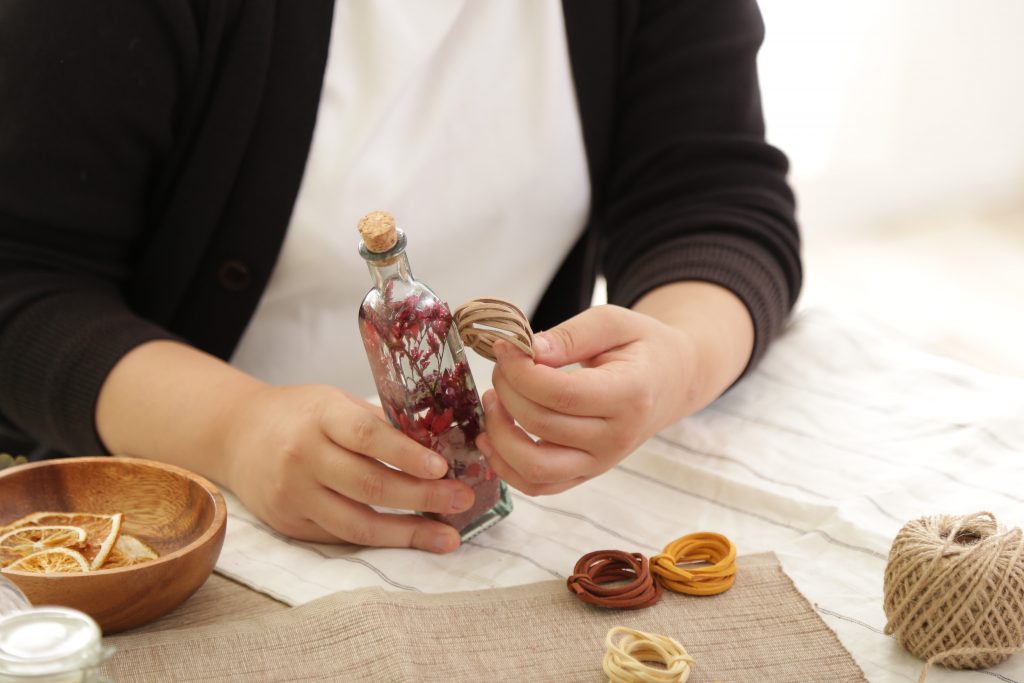 初心者でも簡単たのしい！ハーバリウムの作り方♪の画像