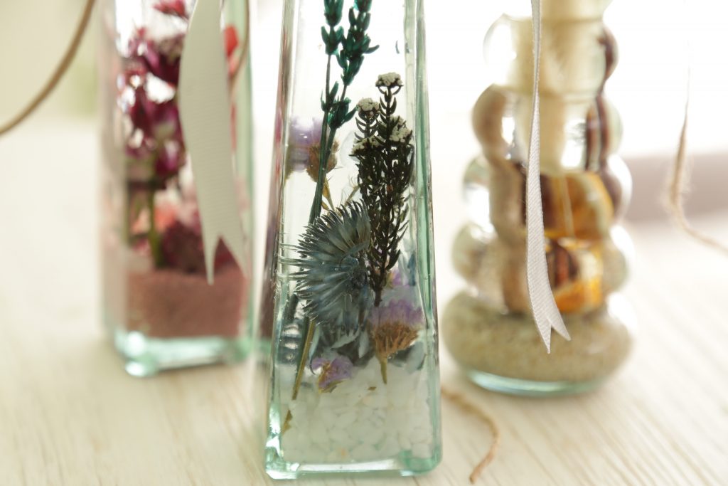 初心者でも簡単たのしい！ハーバリウムの作り方♪の画像