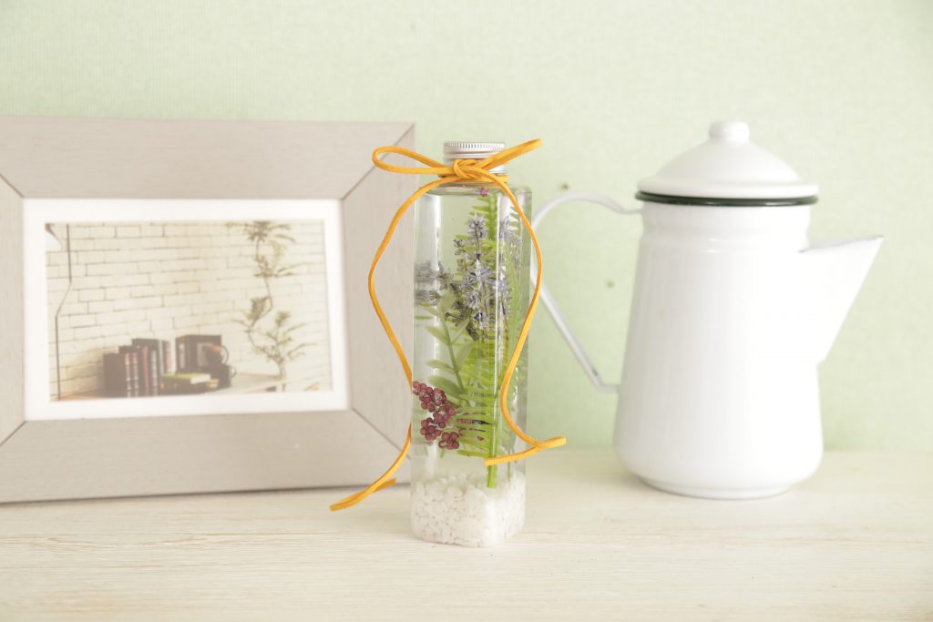 初心者でも簡単たのしい！ハーバリウムの作り方♪の画像