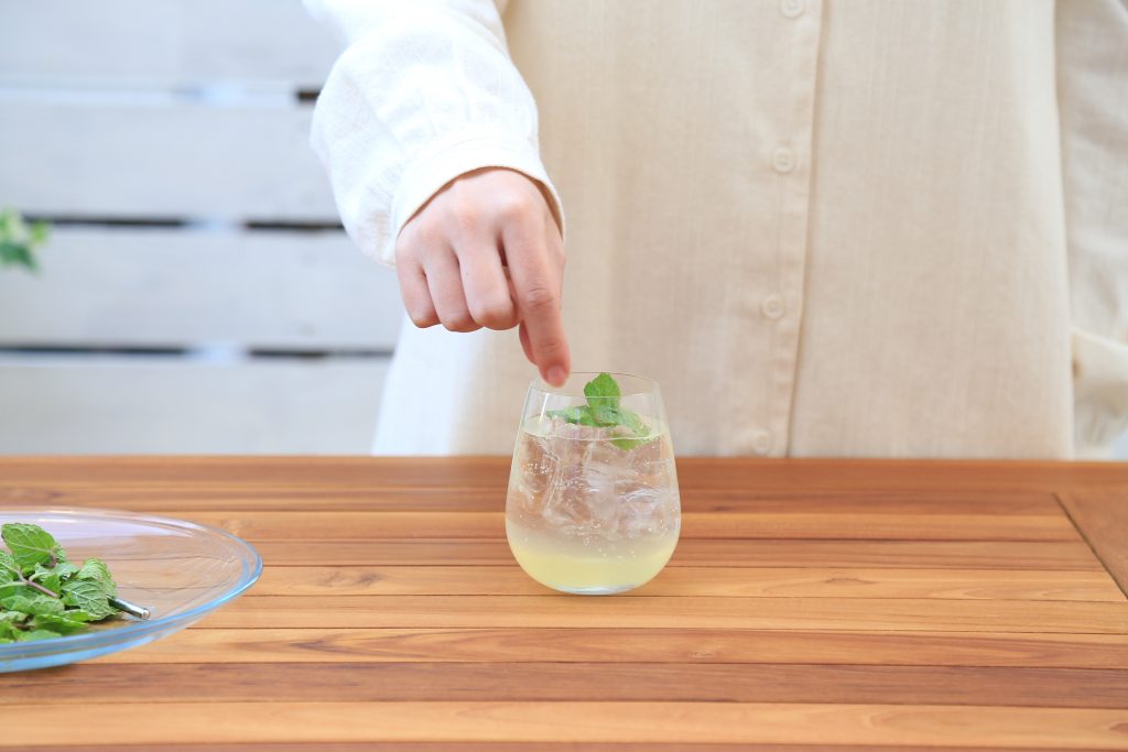 ピクニックのお供に！スカッと美味しいレモンスカッシュの作り方♪の画像