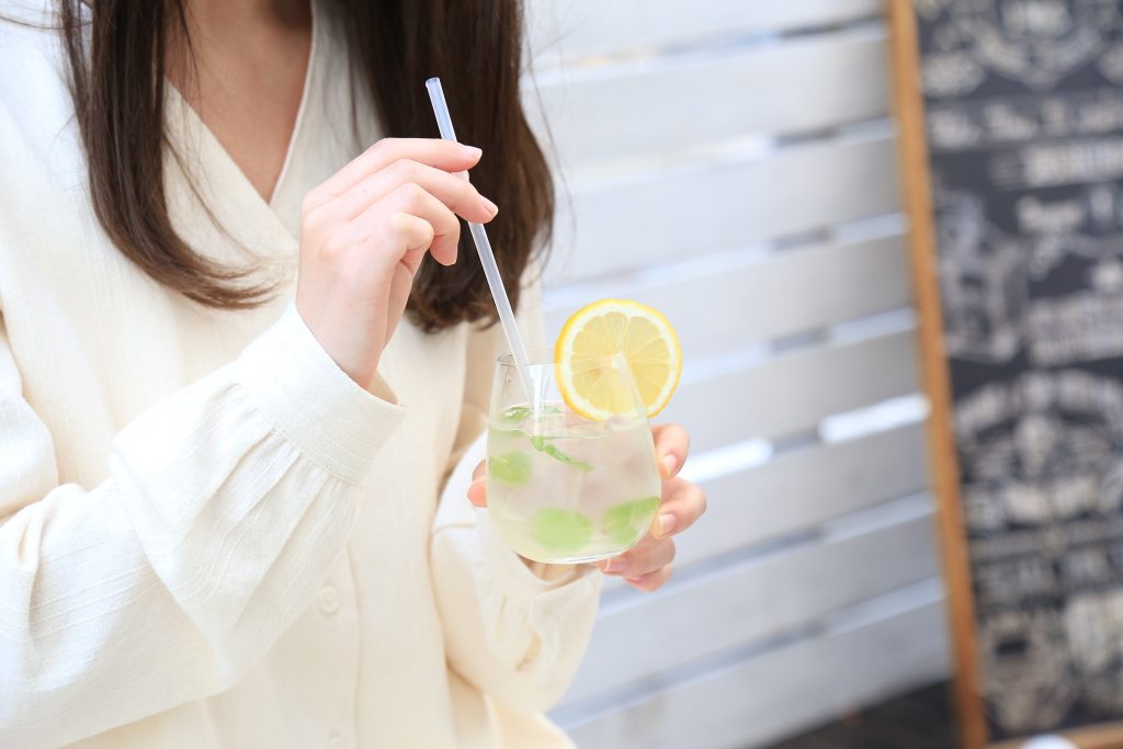 ピクニックのお供に！スカッと美味しいレモンスカッシュの作り方♪の画像