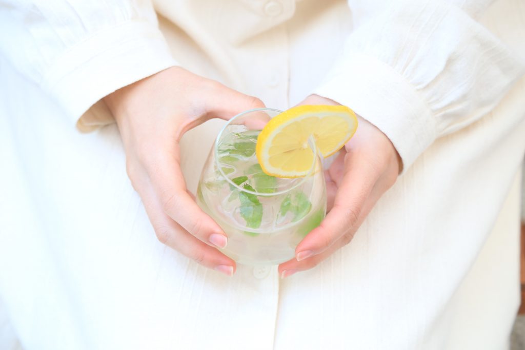 ピクニックのお供に！スカッと美味しいレモンスカッシュの作り方♪の画像