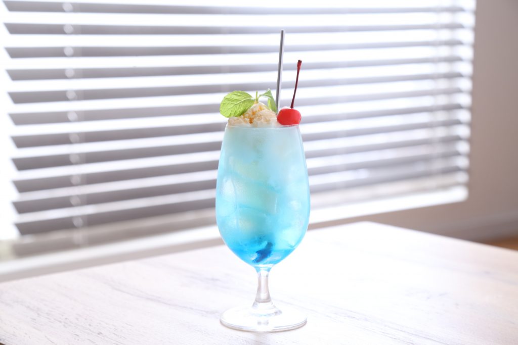 暑い夏にピッタリ！今インスタで話題の「#クリームソーダ」の作り方♪の画像