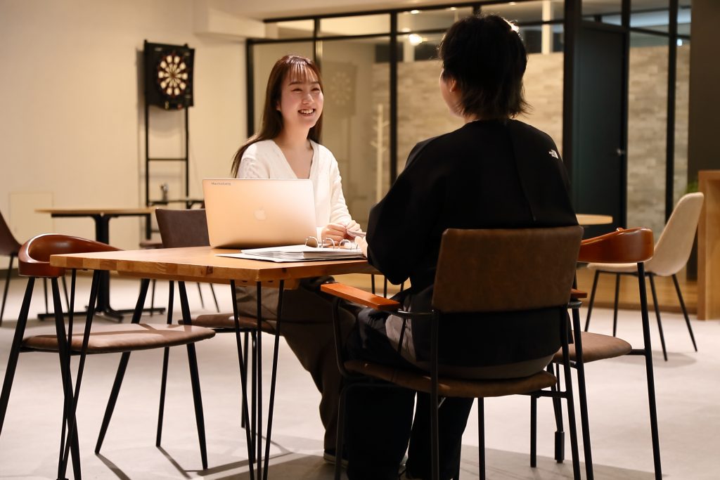 最新オフィスには欠かせない！カフェスペースの効果とおすすめ家具のご紹介♪の画像