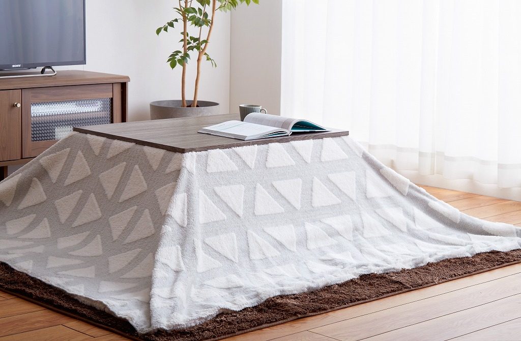 【新商品】よりお部屋に取り入れやすい「ふんわり暖かいこたつ」が新しく登場の画像