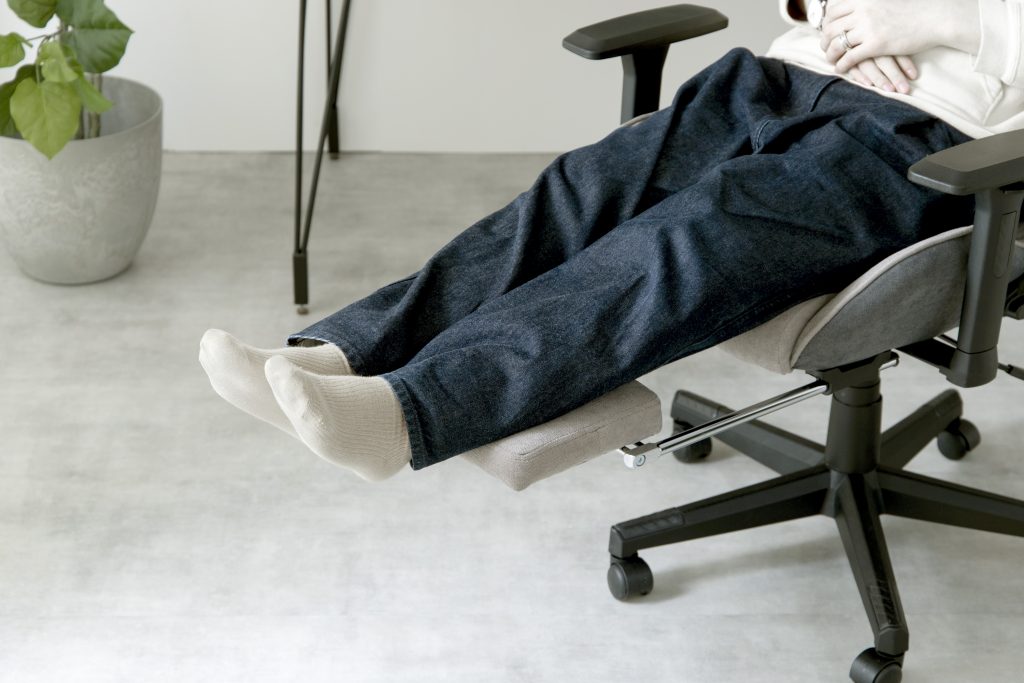 【新商品】まるでインテリアのように部屋に馴染むゲーミングチェアの画像